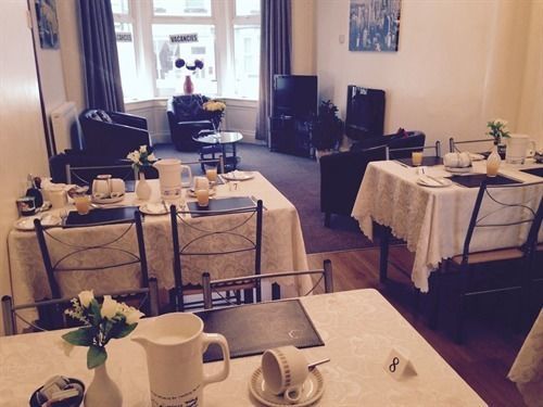 Hazelgrove Guest House Blackpool Bagian luar foto
